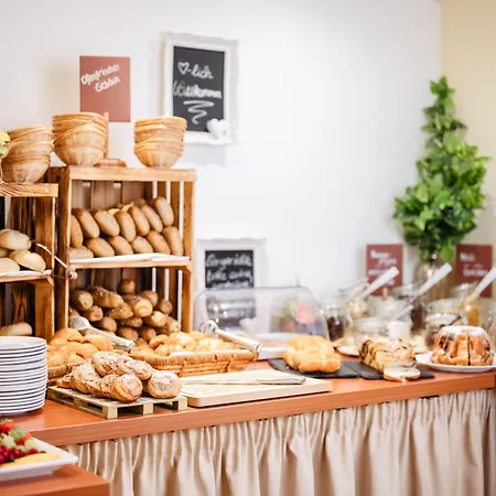 Bed & Breakfast Freitag 3*